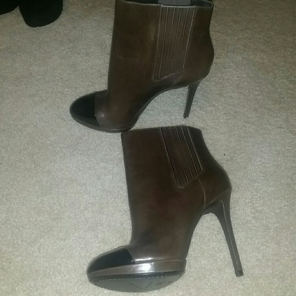 Nwt Brian Atwood brown leather platform booties